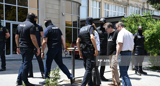 Обыск в офисе "Sputnik Азербайджан". Фото: https://vesti.az/kriminal/mvd-provodit-obyski-v-ofise-agentstva-sputnik-azerbaidzan-foto-550402