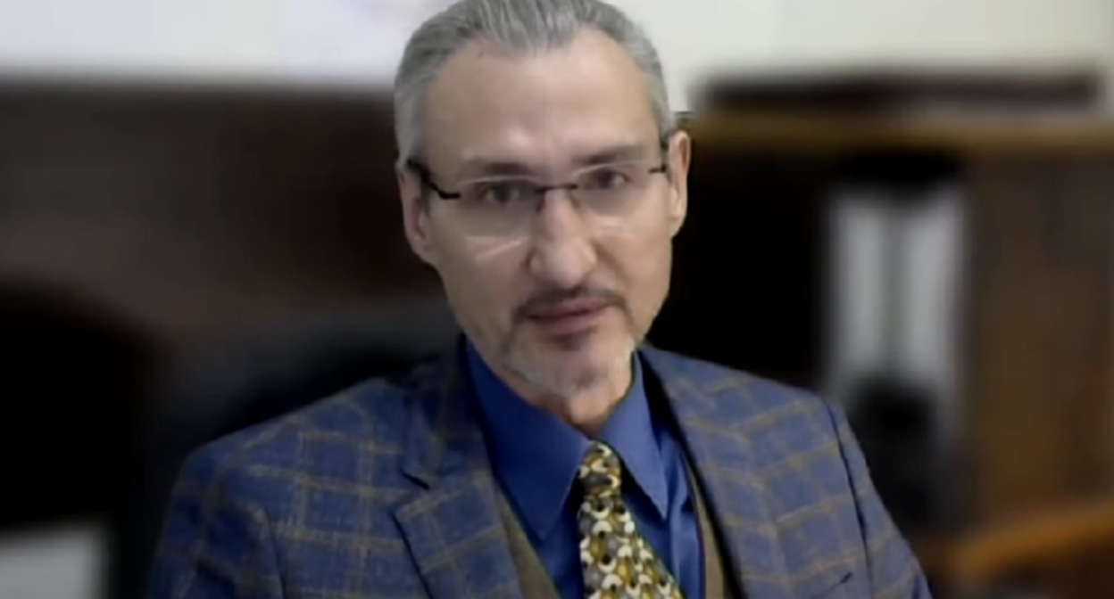 Евгений Глумов. Стоп-кадр видео "Дон 24" от 04.02.2021,https://www.youtube.com/watch?app=desktop&v=phEzBnZOrR0