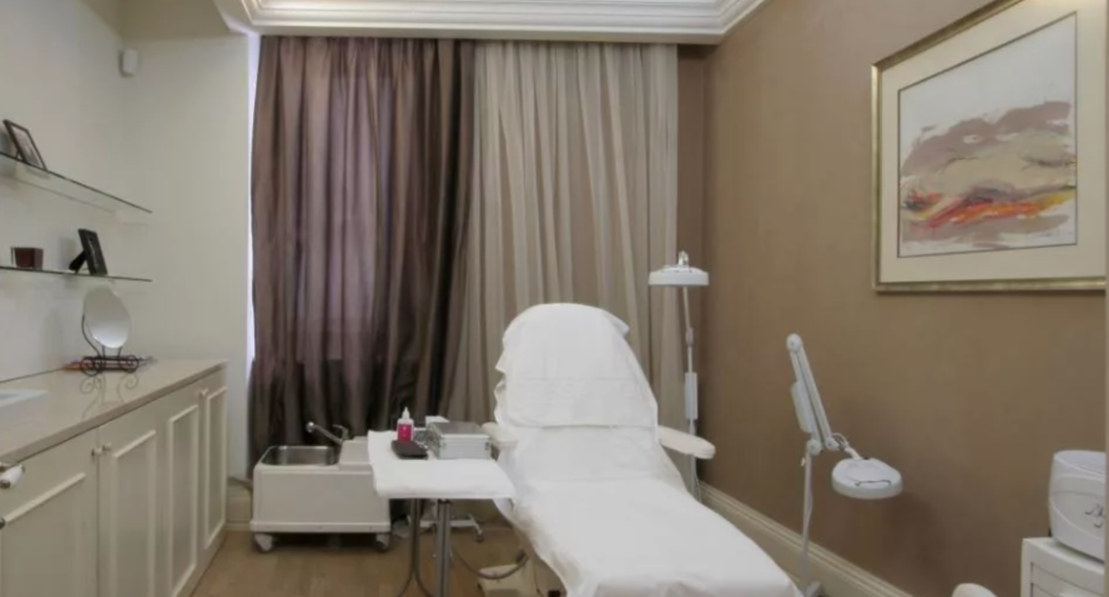 Кабинет косметолога. Скриншот фото с сайта https://mebelsalona.ru/gallery/gid/96