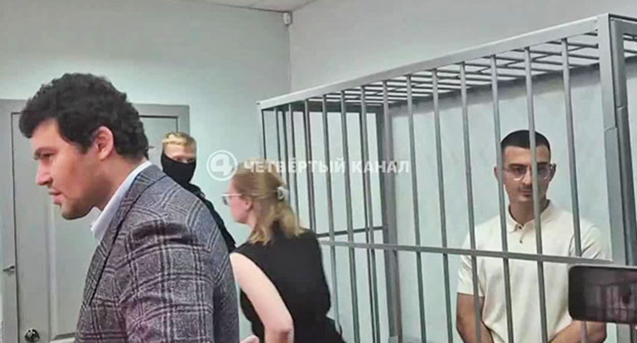 Мутвалы Шыхлински в зале суда. Фото: https://news-ekaterinburg.ru/society/2025/07/16/20959.html