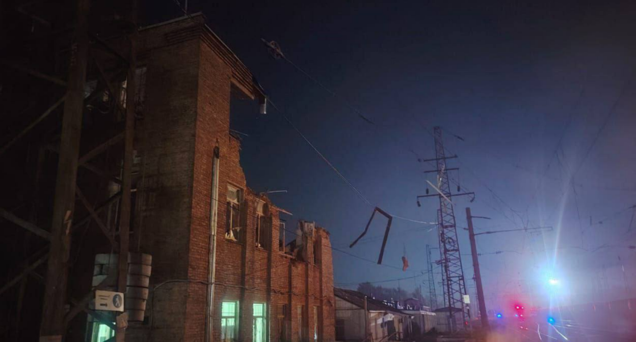 Здание вокзала в поселке Каменоломни. Скриншот фото из Telegram-канала 161.ru от 21.07.25, https://t.me/news161ru/68355ю