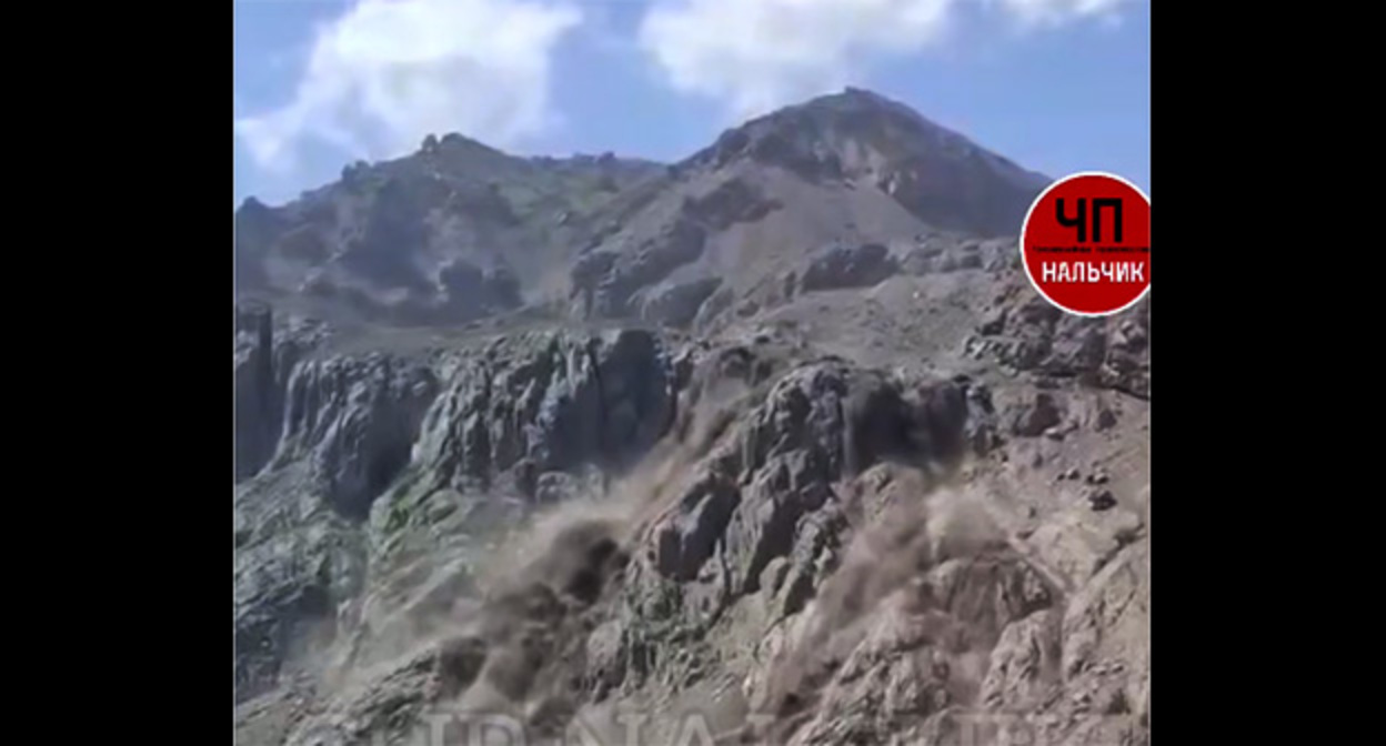 Сход селя на Эльбрусе. 6 августа 2025 г. Скриншот видео https://t.me/chpnalchik/16156