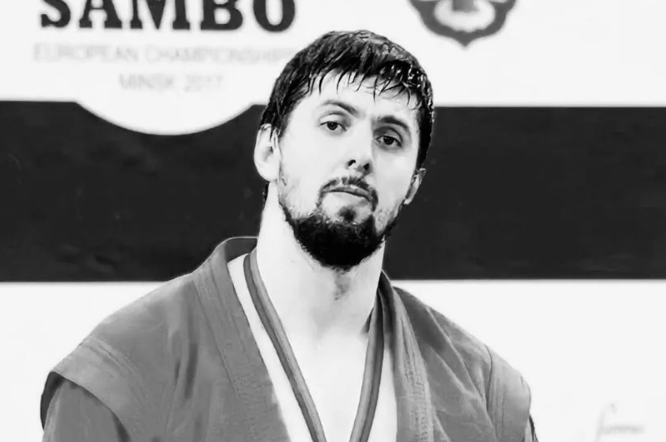 Аслан Камбиев. Скриншот фото https://playbookpro.ru/photo/gazeta-yuga-nalchik?utm_medium=organic&utm_source=yandexsmartcameraю