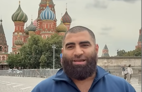 Арсен Маркарян. Стоп-кадр видео из его YouTube-канала от 22.08.25, https://www.youtube.com/shorts/SL-OR4WaGmg.