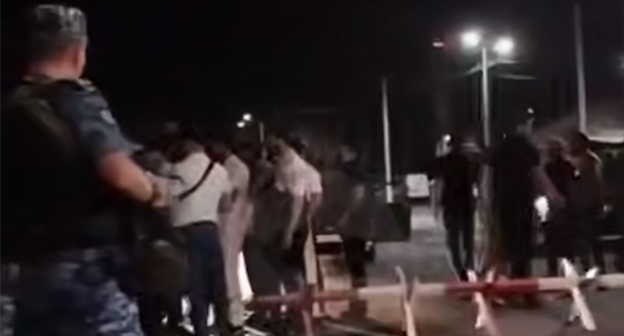 Потасовка на границе с Ингушетией. 25 августа 2025 г. Скриншот видео https://t.me/fortangaorg/20349