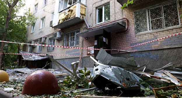 Жилой дом, поврежденный в результате атаки БПЛА. 27 августа 2025 г. Фото: правительства РО https://www.1rnd.ru/