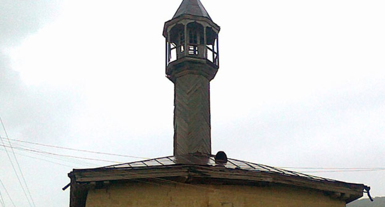 Старая мечеть в Ленинауле. Фото: Дагиров Умар https://ru.m.wikipedia.org/