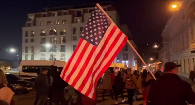 Акция протеста в Тбилиси. 18 ноября 2025 г. Скриншот видео https://t.me/Tbilisi_life/43477