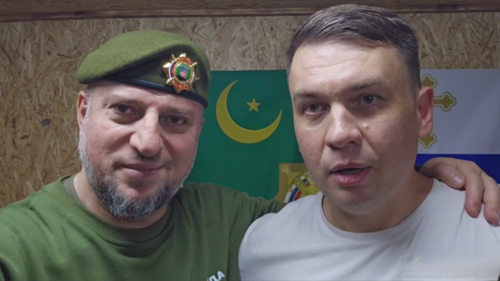 Апти Алаудинов и Илья Ремесло. Скриншот видеозаписи https://t.me/ilya_remeslaw/9664 от 13.11 2025.