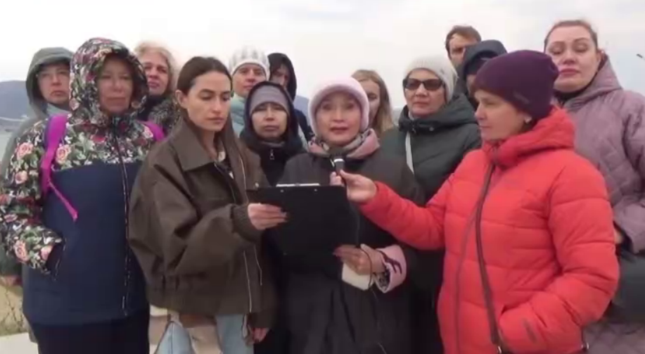 Novorossiysk residents asked Putin to resolve water supply issues. Still from the video "Nasha Gazeta Novorossiysk" from December 17, 2025, https://t.me/ng_nov/38356.