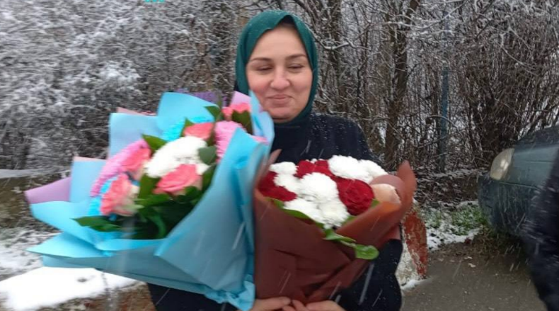 Зарифа Саутиева после освобождения из колонии. Скриншот фото "Фортанга" от 28.12.24, https://t.me/fortangaorg/18985.