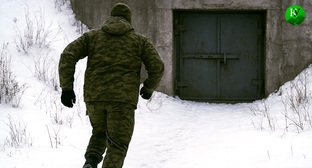 Военный на СВО. Иллюстрация создана «Кавказским узлом» с помощью ИИ в программе Copilot