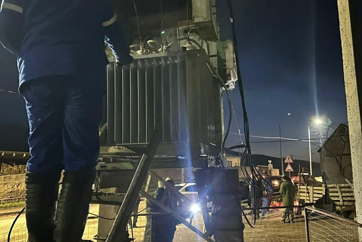 Устранение неполадок с электричеством. Фото: Администрация Казбековского района