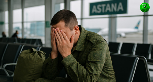 Военный в аэропорту Астаны.