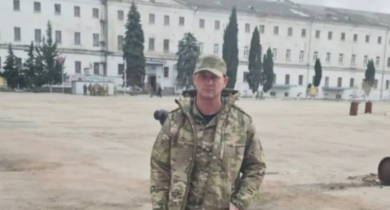 Владимир Костин. Скриншот фото из Telegram-канала администрации Енотаевского района от 21.02.26, https://t.me/enotaevskiy_rayon/10863.