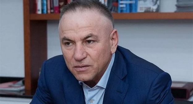 Ризвангаджи Исаев. Фото: https://chernovik.net/content/inye-smi/vozvrashchenie-dagestanskogo-evropeyca-kavpolitоsya-stroit-v
