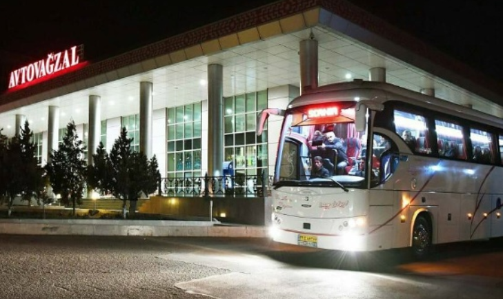 Автобус в Азербайджане. Скриншот фото https://vk.com/wall-23232544_5131691.