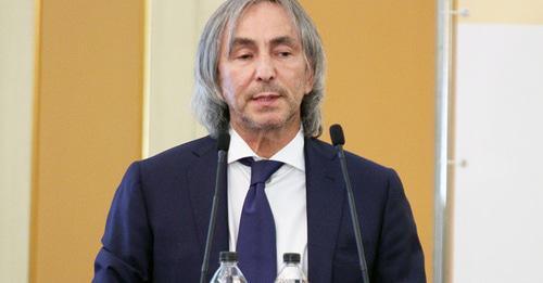 Умар Джабраилов. Кадр из видео пользователя Моя Столица https://www.youtube.com/watch?v=g8_nNnME1co