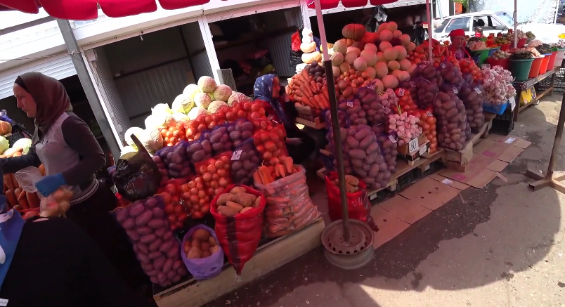 Рынок в Чечне. Стоп-кадр видео Timeless Truths https://yandex.ru/video/preview/12156655213302914786 Рынок в Чечне. Стоп-кадр видео Timeless Truths https://yandex.ru/video/preview/12156655213302914786
