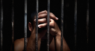 Осужденный. Иллюстрация создана «Кавказским узлом» с помощью ИИ в программе Copilot