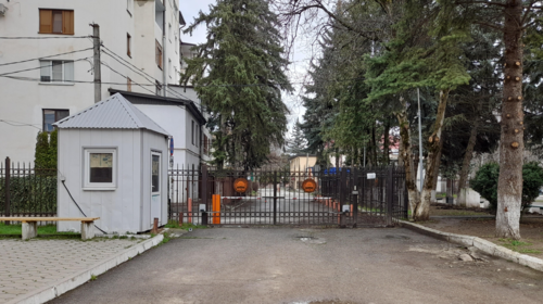 Закрытый выход. Фото корреспондента "Кавказского  узла".