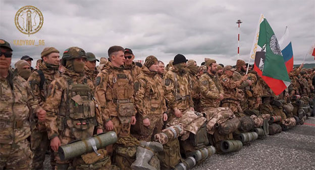 Группа бойцов отправлена из Чечни в зону СВО. Фото: https://t.me/RKadyrov_95/6468 Группа бойцов отправлена из Чечни в зону СВО. Фото: https://t.me/RKadyrov_95/6468