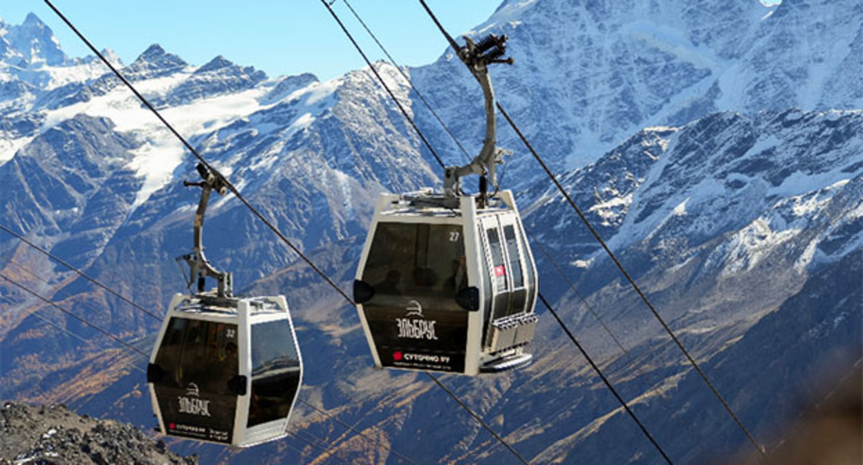 Канатная дорога на "Эльбрусе". Фото: https://pravitelstvo.kbr.ru/news/na-kurorte-elbrus-k-2028-godu-poyavitsya-novaya-kanatnaya-doroga-azau-mir.html