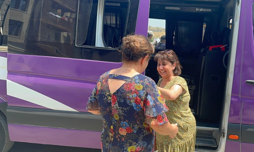 Переселенцы прибыли в Джебраил. Скриншот фото Report от 30.07.25, https://report.az/ru/vnutrennyaya-politika/ocherednaya-gruppa-pereselencev-otpravlena-v-gorod-dzhebrail3#gallery_b104f21702ead64b8a34031b04e7d7f6-33. Переселенцы прибыли в Джебраил. Скриншот фото Report от 30.07.25, https://report.az/ru/vnutrennyaya-politika/ocherednaya-gruppa-pereselencev-otpravlena-v-gorod-dzhebrail3#gallery_b104f21702ead64b8a34031b04e7d7f6-33.