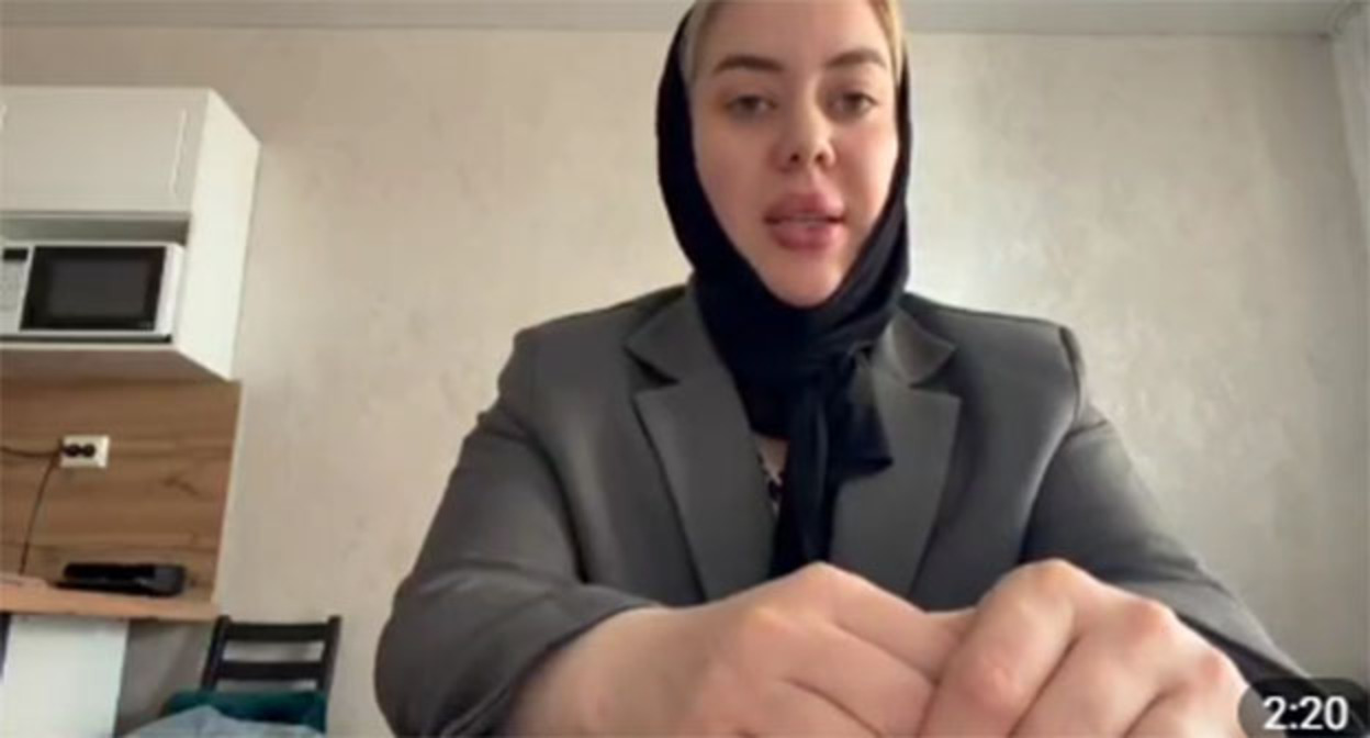 Кадр видео обращения жительницы Новосибирска. Скриншот видео https://t.me/bloodysx/54358 Кадр видео обращения жительницы Новосибирска. Скриншот видео https://t.me/bloodysx/54358