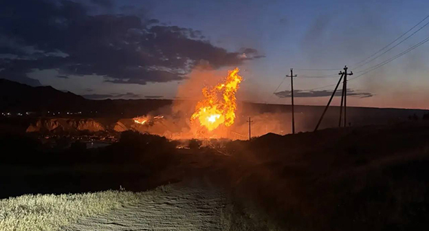 Пожар на магистральном газопроводе Моздок-Казимагомед. Фото: МЧС России