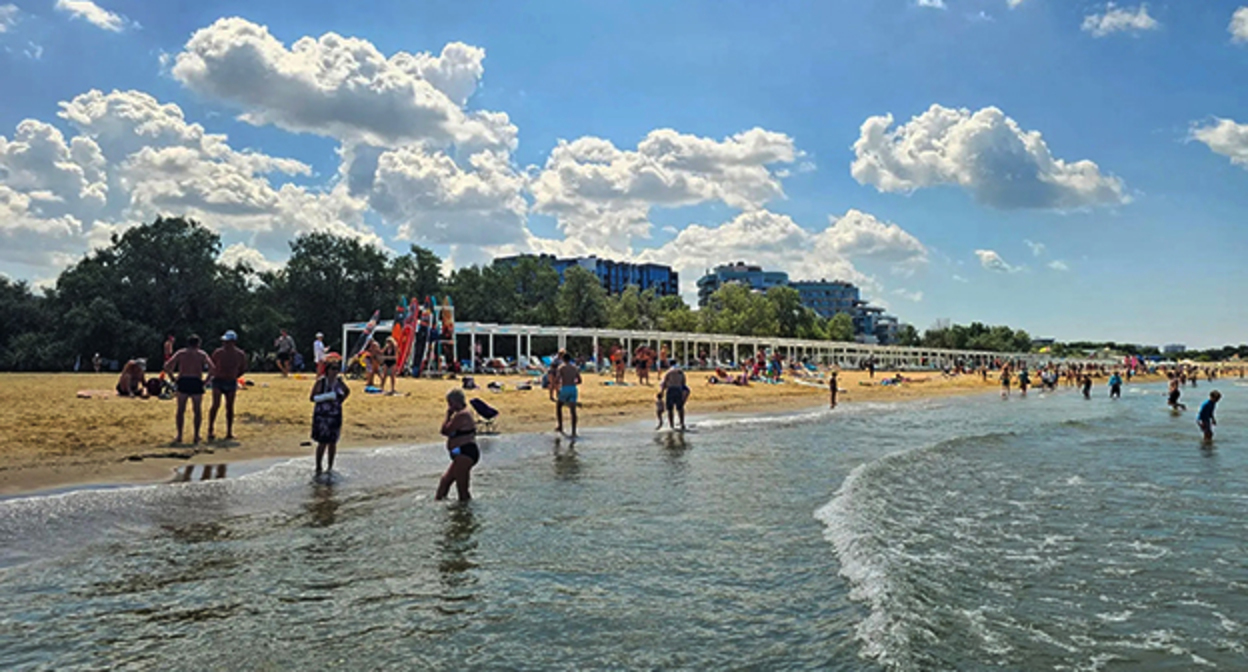 Пляж в Анапе. Фото: Юрий Озаровский https://vk.com/seaoz?z=photo-145347798_457420118%2Fwall-145347798_300315