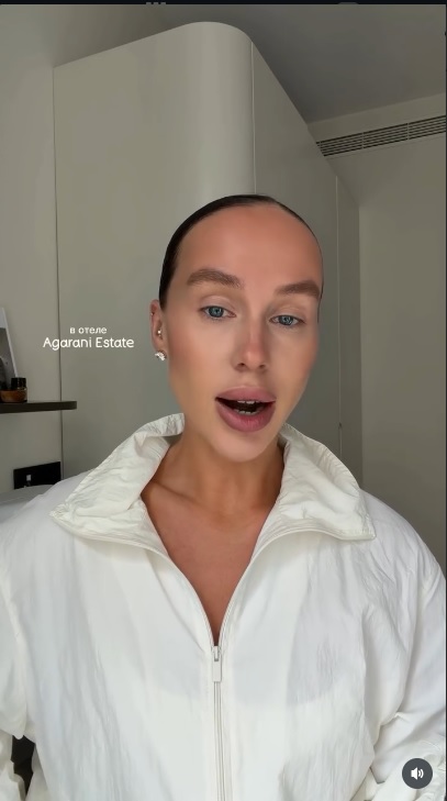 Видеообращение Полины Курта по поводу инцидента в номере отеля Agarani Estate