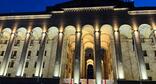 Кадр сторонники евроинтеграции собрались в 616-й день непрерывных протестов у парламента Грузии, несмотря на третий масштабный блэкаут. Фото: Tbilisi life / Telegram-канал