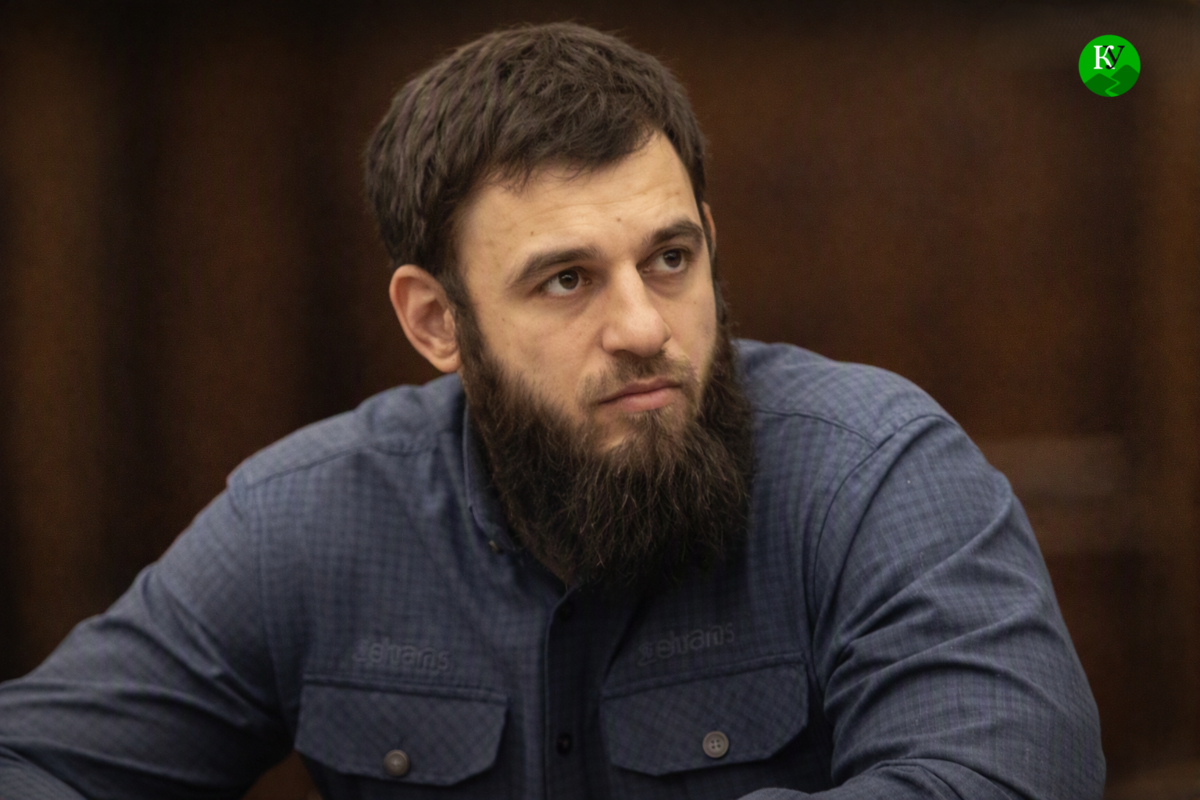 Якуб (Ибрагим) Закриев. Фото: chechnya.gov.ru. Иллюстрация создана «Кавказским узлом» с помощью ИИ в программе Copilot Якуб (Ибрагим) Закриев. Фото: chechnya.gov.ru. Иллюстрация создана «Кавказским узлом» с помощью ИИ в программе Copilot