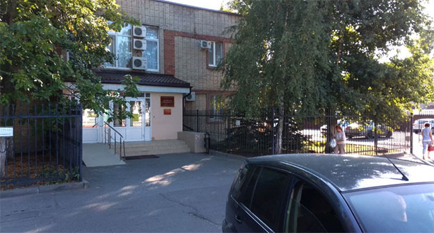 Аксайский районный суд Ростовской области. Фото: https://yandex.ru/maps/org/aksayskiy_rayonny_sud_rostovskoy_oblasti Аксайский районный суд Ростовской области. Фото: https://yandex.ru/maps/org/aksayskiy_rayonny_sud_rostovskoy_oblasti