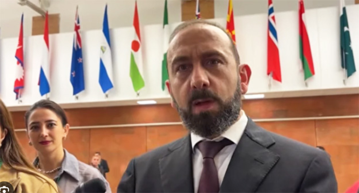 Арарат Мирзоян. Скриншот видео https://news.am/ru/video/1068221 Арарат Мирзоян. Скриншот видео https://news.am/ru/video/1068221