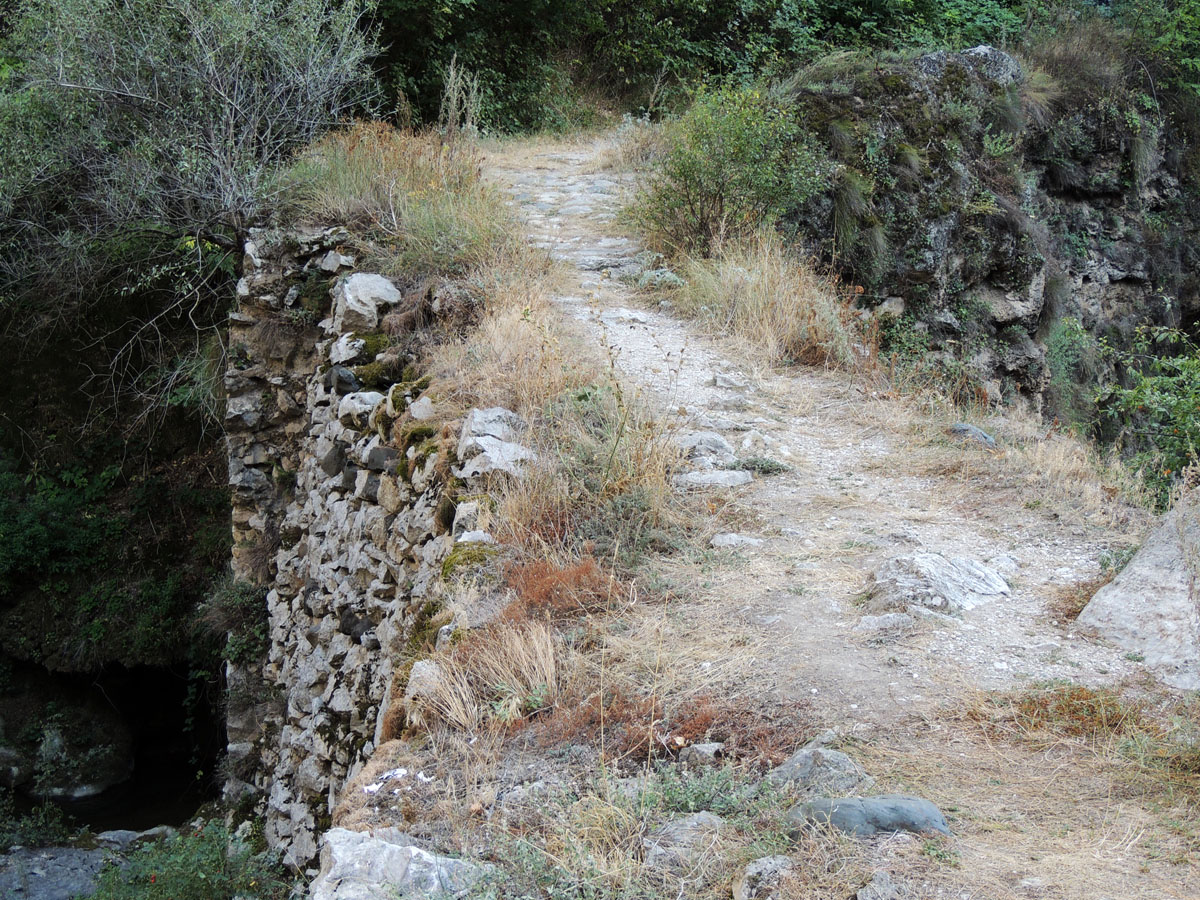 По мосту... По мосту...