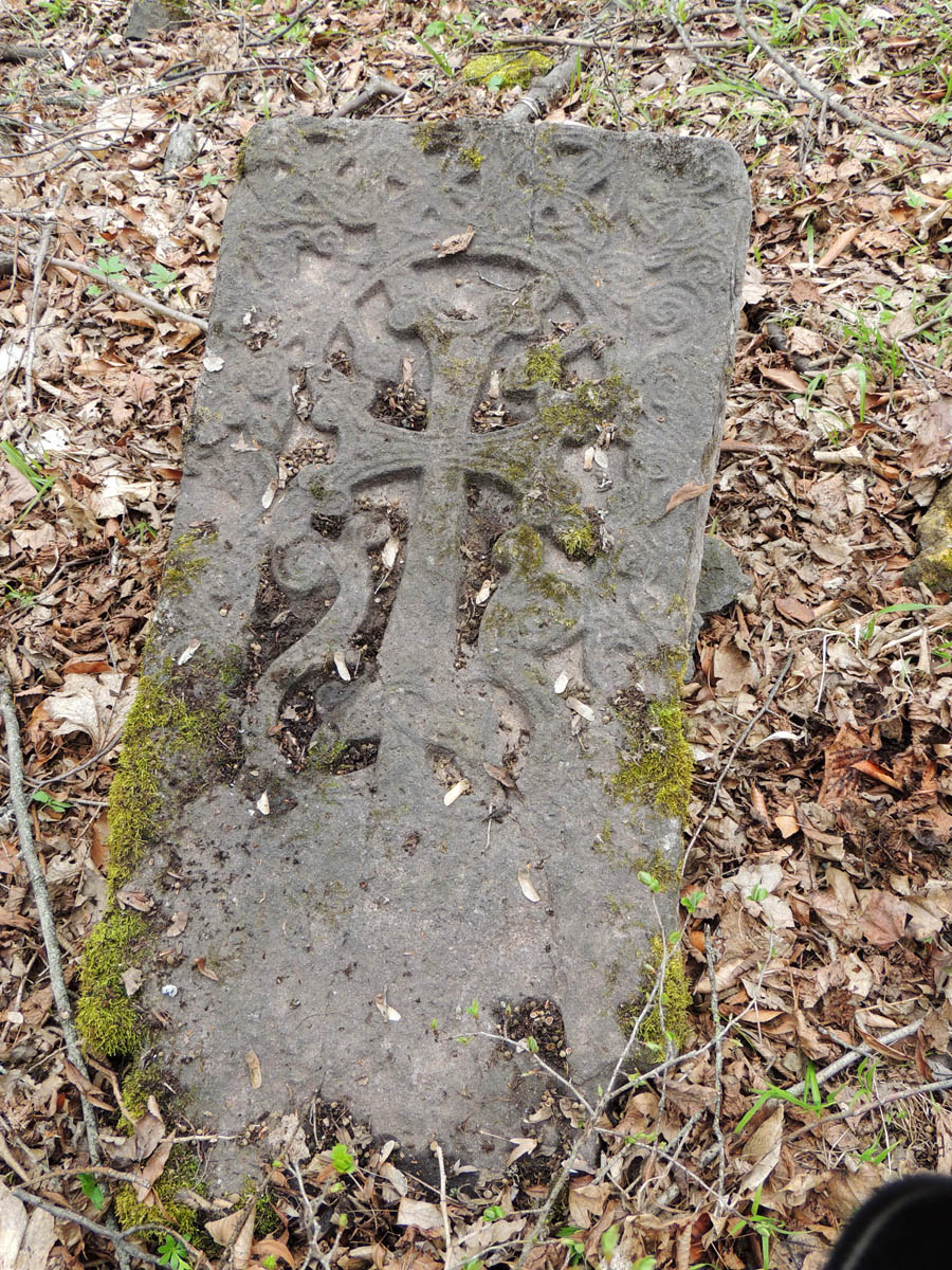 Хачкары монастыря "Охты ехцы". Хачкары монастыря "Охты ехцы".