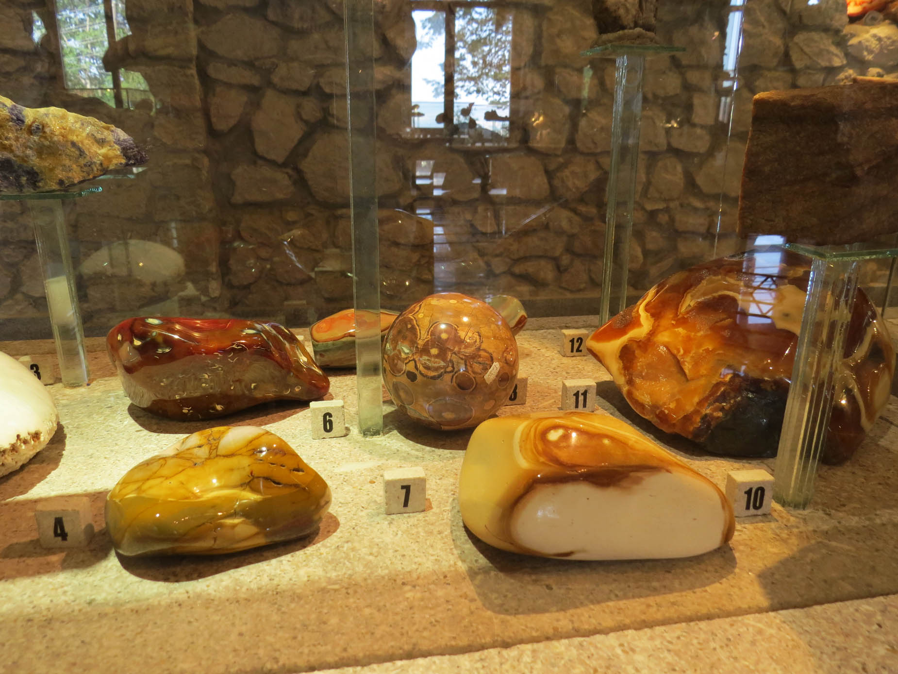 Номера 4, 6, 7, 8 и 9 Яшма, из штата Техас США.