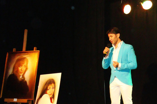 Сар Саргсян исполняет песню Люблю тебя.