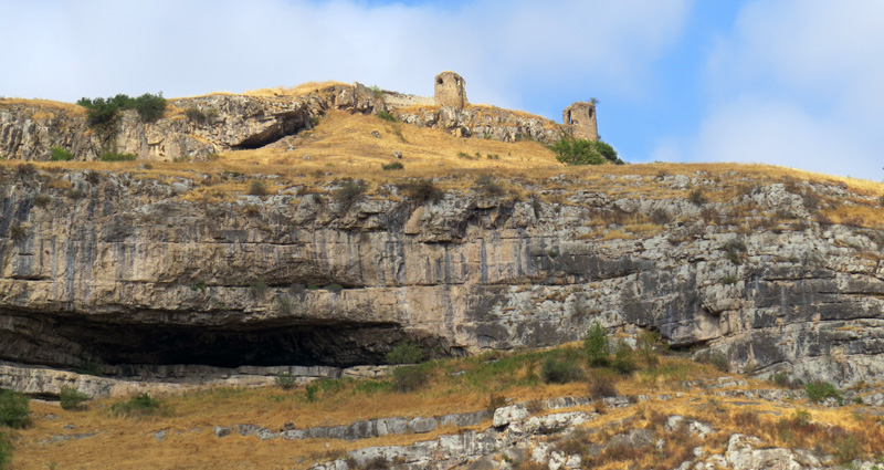Оставшиеся сторожевые башни шушинской крепости. Оставшиеся сторожевые башни шушинской крепости.