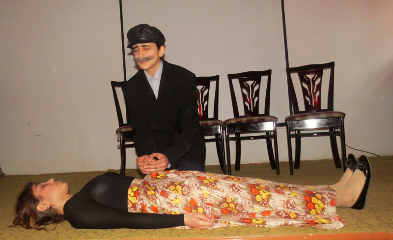 «Хорошо тебе, Катя! А я-то зачем остался жить на свете да мучиться!» «Хорошо тебе, Катя! А я-то зачем остался жить на свете да мучиться!»