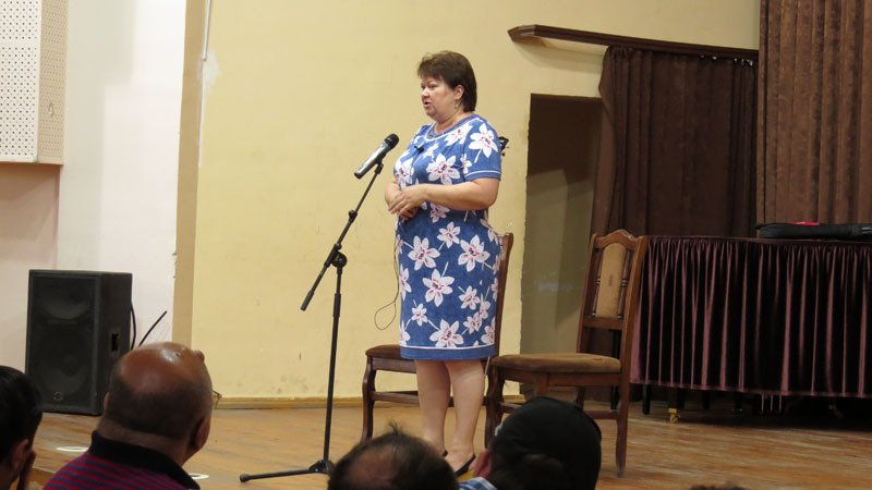 Ведущая Галина Сомова, председатель Русской общины НКР.