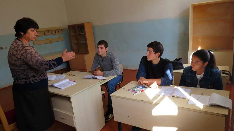 Педагог армянского языка и литературы Наталья Петросян. 12 класс.