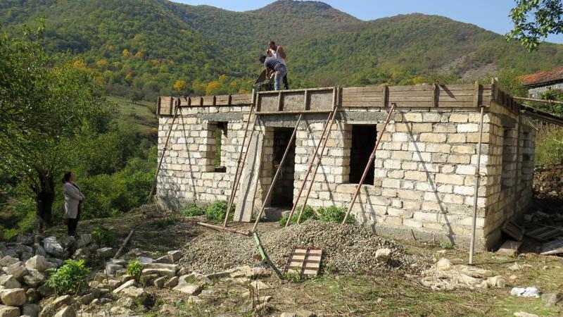 Строящийся дом для семьи Седы Сарьян.