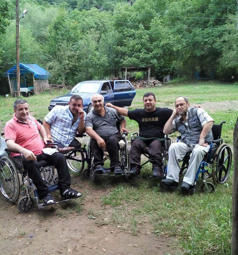  Встреча с друзьями. Фото из архива Эдика Ярамишяна.