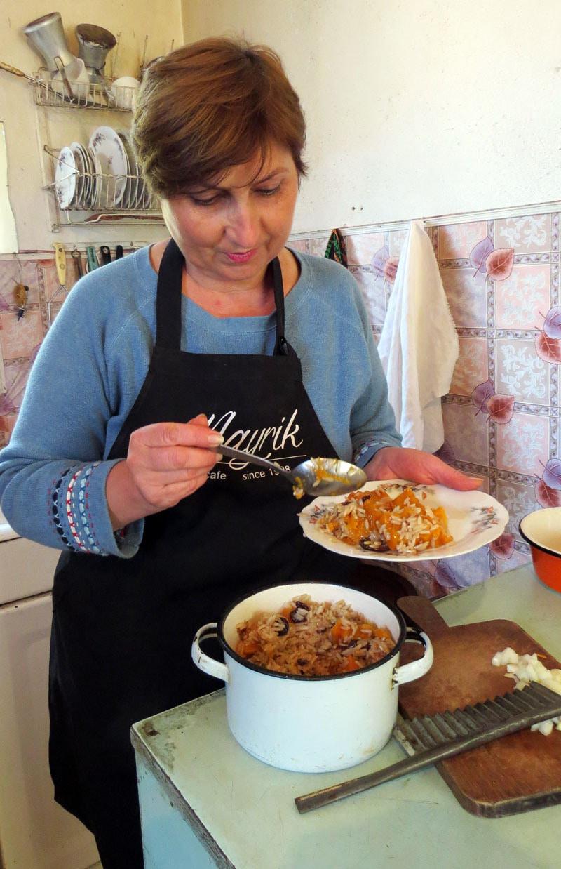 Каша из тыквы готова, можно и подать к столу.