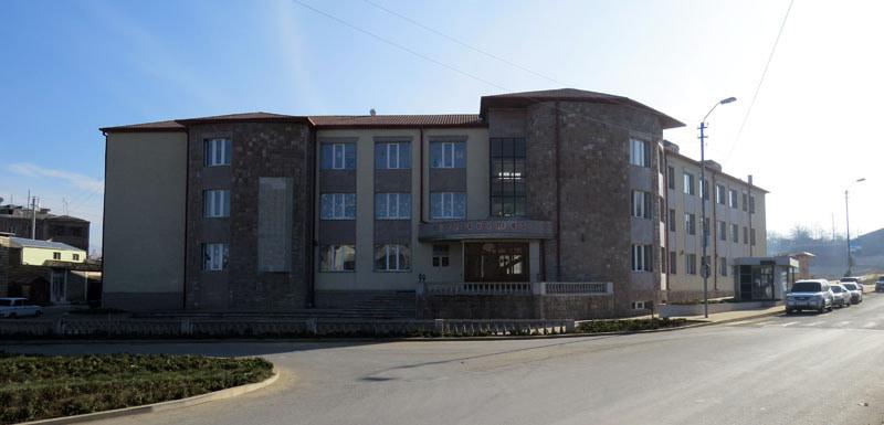 Школа №6 г.Степанакерта, где прошёл чемпионат.